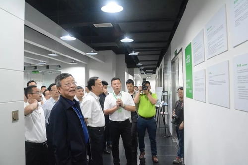 武維華、賴(lài)明、黃潤(rùn)秋調(diào)研九三創(chuàng)享科技服務(wù)公司暨客家眾創(chuàng)空間信息技術(shù)咨詢(xún)服務(wù)發(fā)展情況